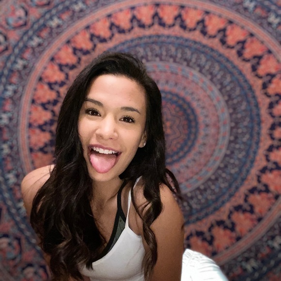 Meet your Posher, Kristen - Picture 1 of 1